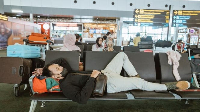 5 Cara Mudah dan Efektif untuk Atasi Jet Lag Setelah Penerbangan Jauh!