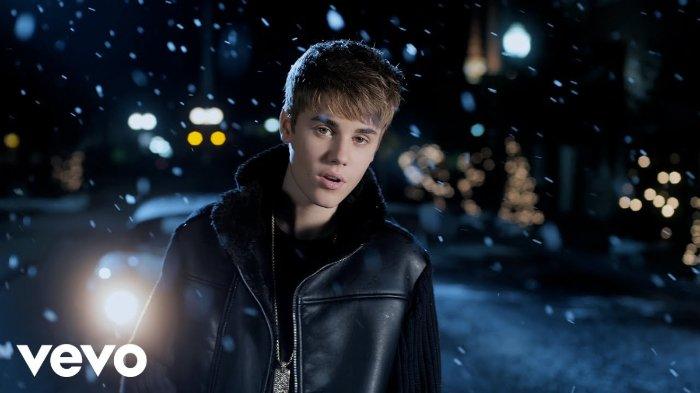 Lirik Lagu Mistletoe – Justin Bieber: Bersamamu di Bawah Mistletoe